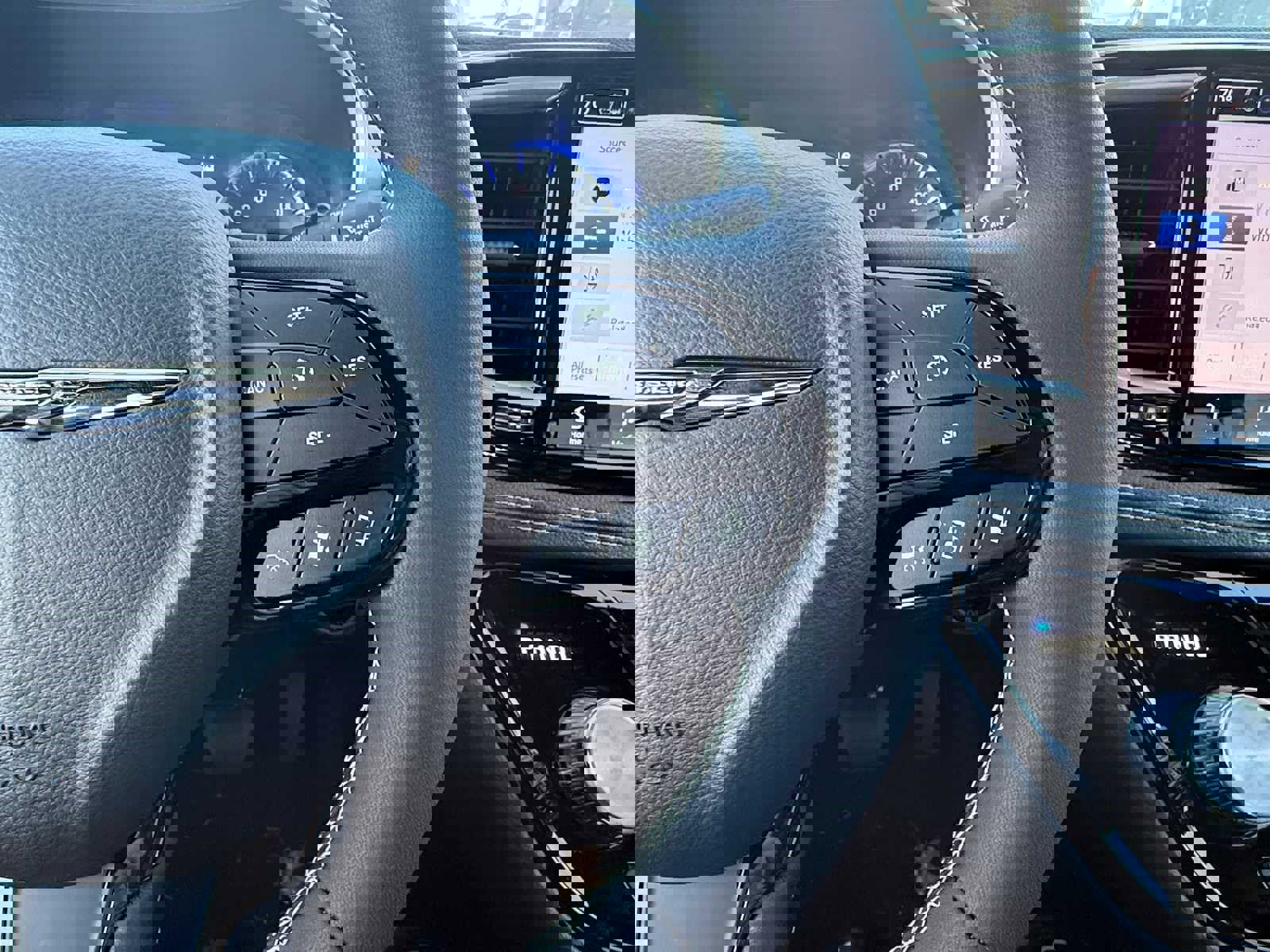 New 2026 Chrysler Pacifica Select image 8