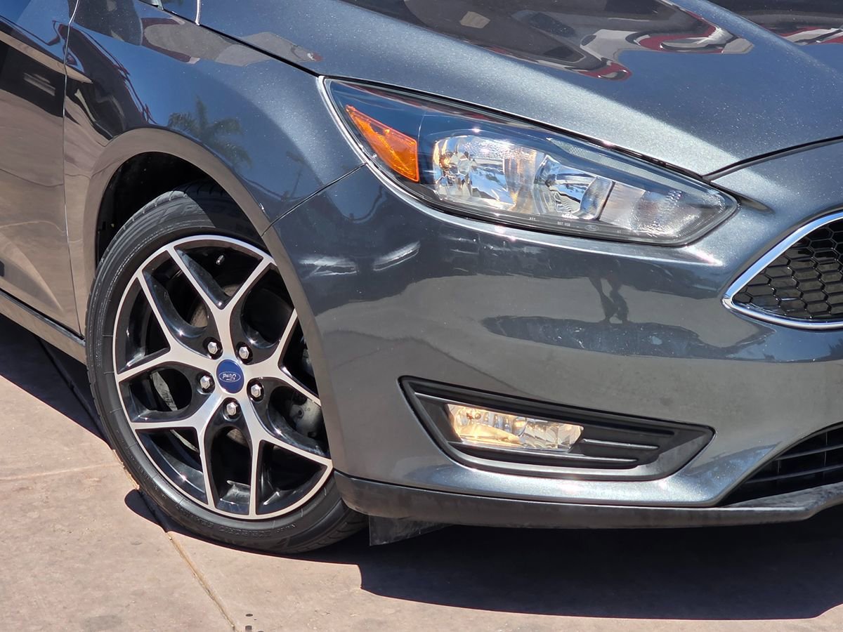 Used 2017 Ford Focus SEL FWD image 4