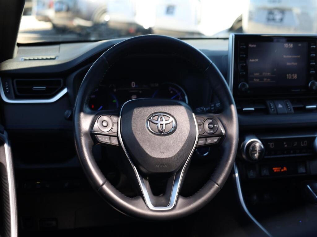 Used 2019 Toyota RAV4 XSE w/ XSE Weather Package AWD/4WD image 9