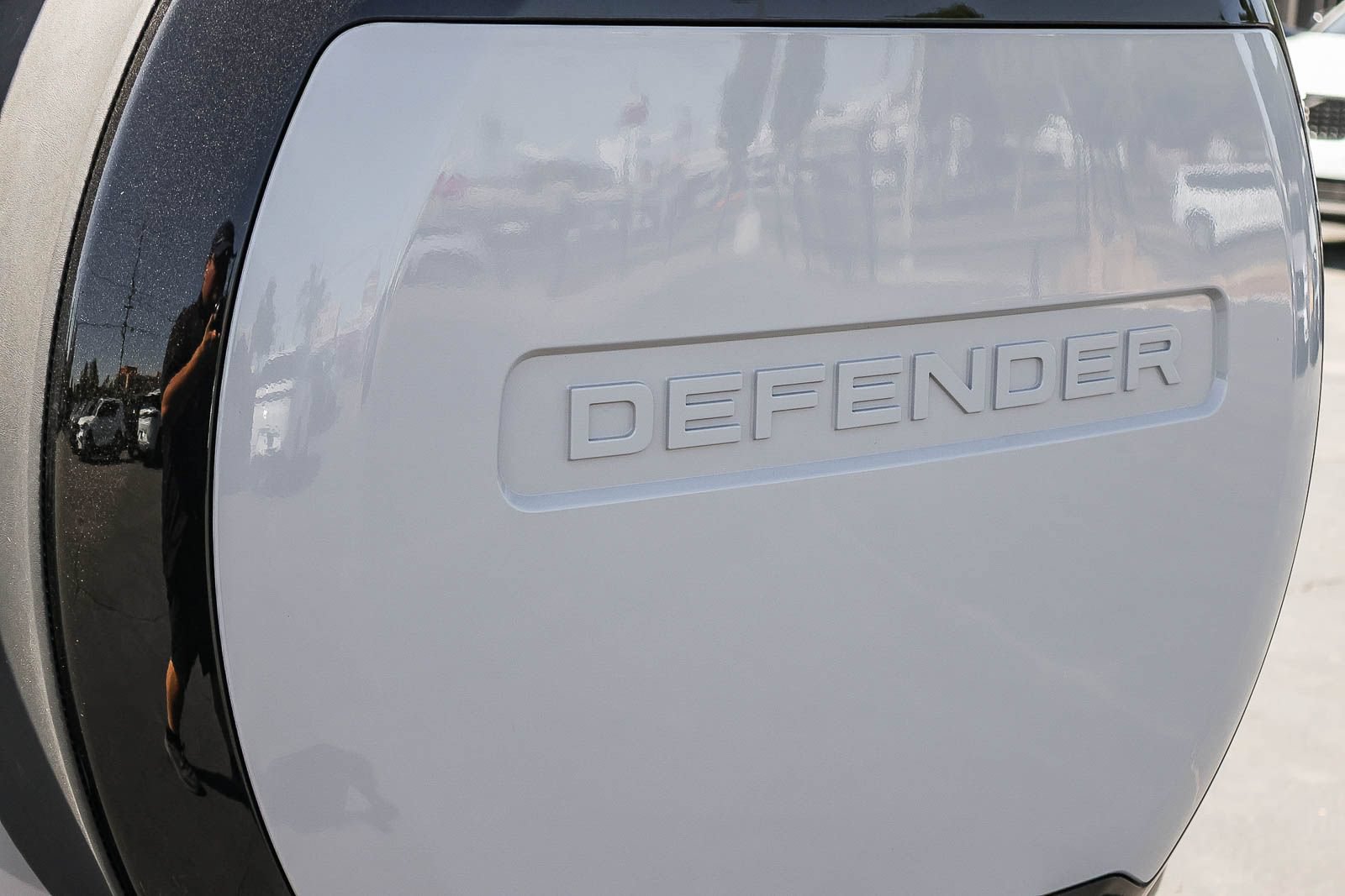 New 2026 Land Rover Defender 110 X-Dynamic SE AWD/4WD image 12
