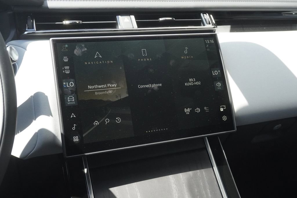 New 2026 Land Rover Range Rover Velar Dynamic SE image 15