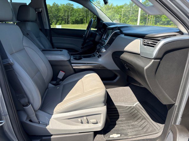 Used 2020 Chevrolet Suburban LT RWD image 9