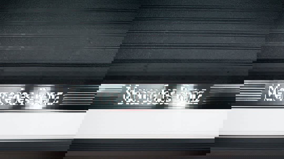 Used 2024 Mercedes-Benz GLE 350 4MATIC w/ Driver Assistance Package image 17