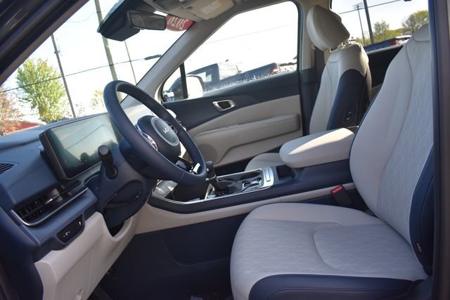 New 2026 Kia Carnival EX FWD image 24