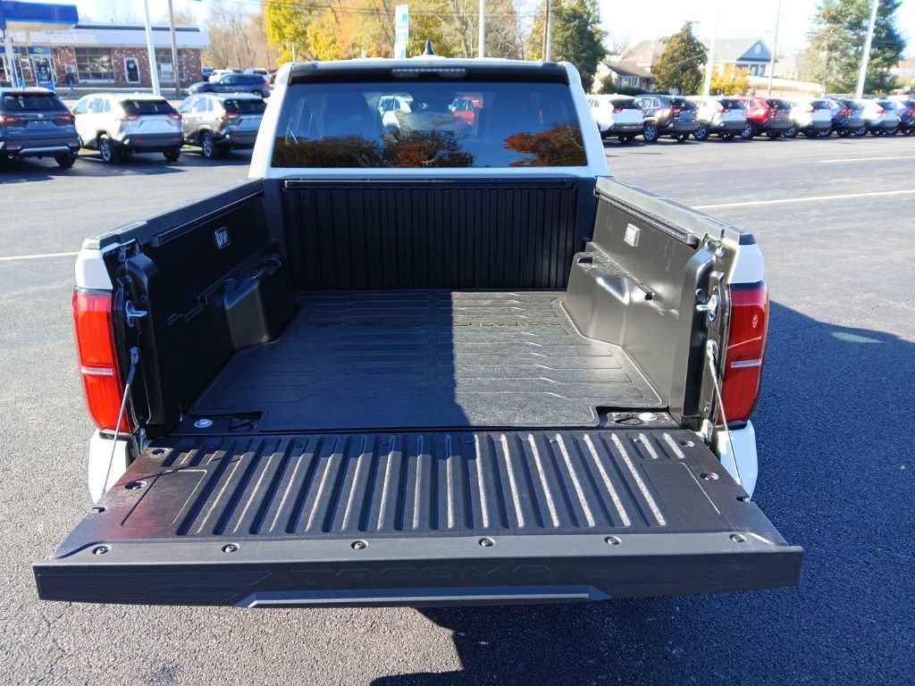 New 2025 Toyota Tacoma SR5 image 9