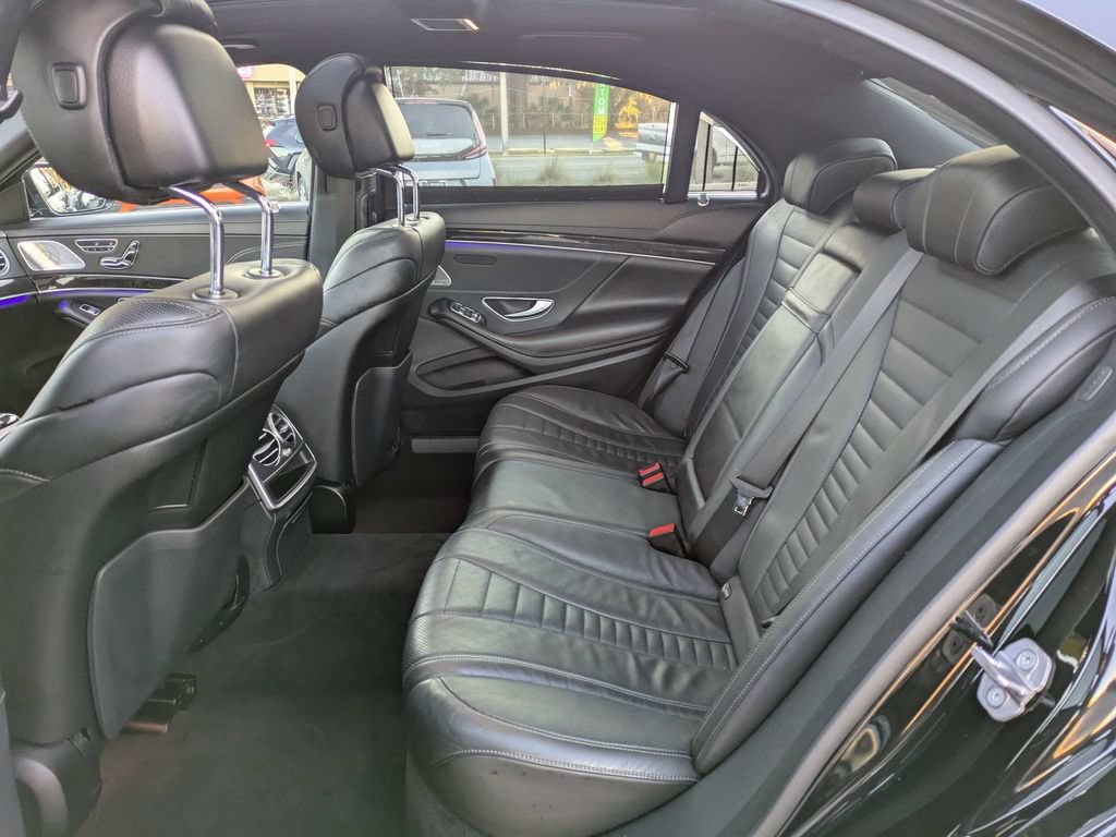 Used 2020 Mercedes-Benz S 560 4MATIC Sedan image 13