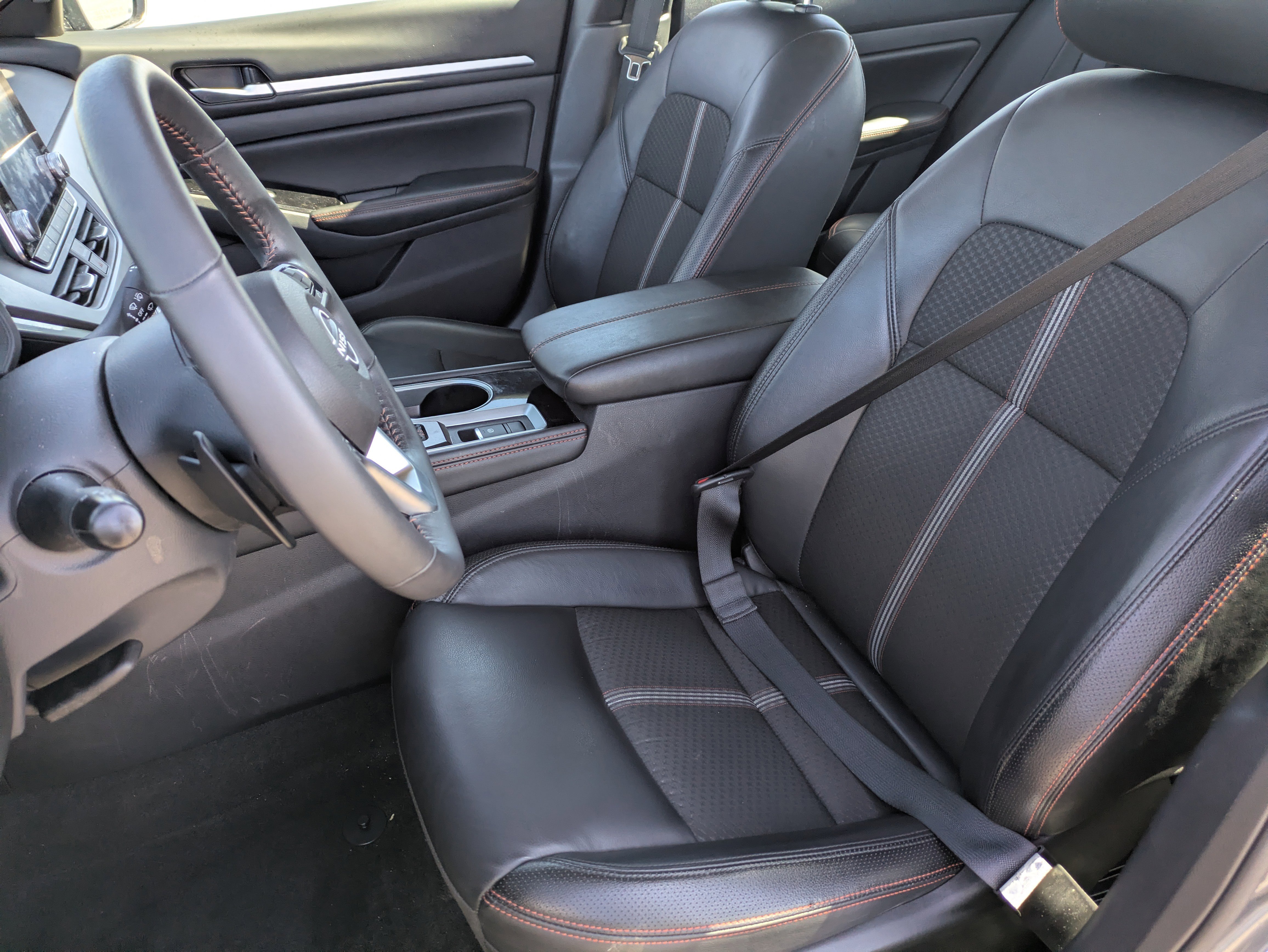 Used 2024 Nissan Altima 2.5 SR image 25