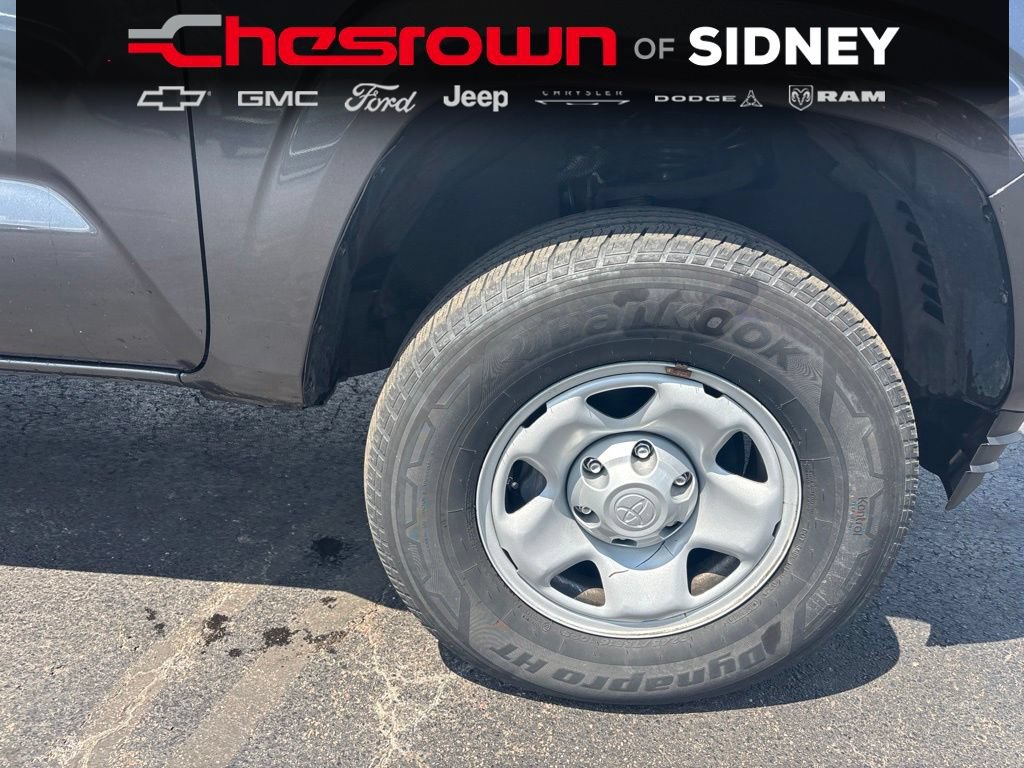 Used 2021 Toyota Tacoma SR AWD/4WD image 12
