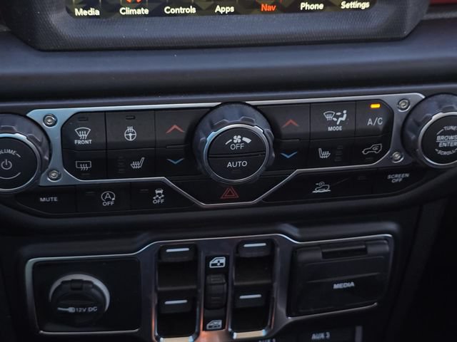 Used 2022 Jeep Gladiator Rubicon w/ Cold Weather Group AWD/4WD image 24