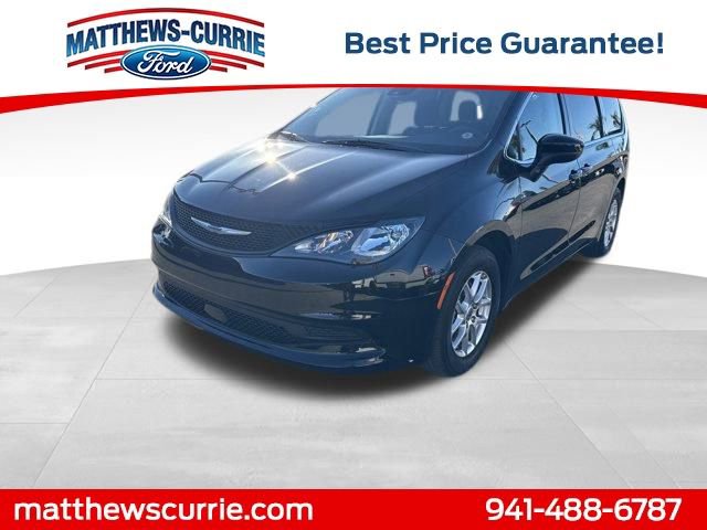 Used 2024 Chrysler Voyager LX image 7