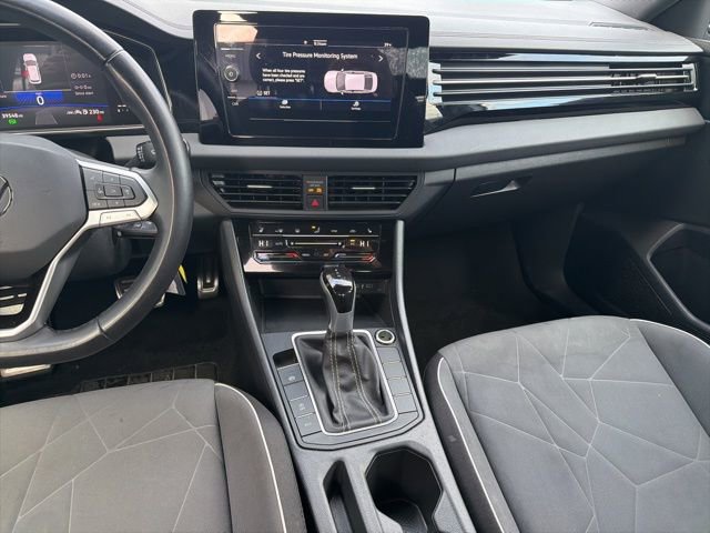 Used 2025 Volkswagen Jetta Sport FWD image 24