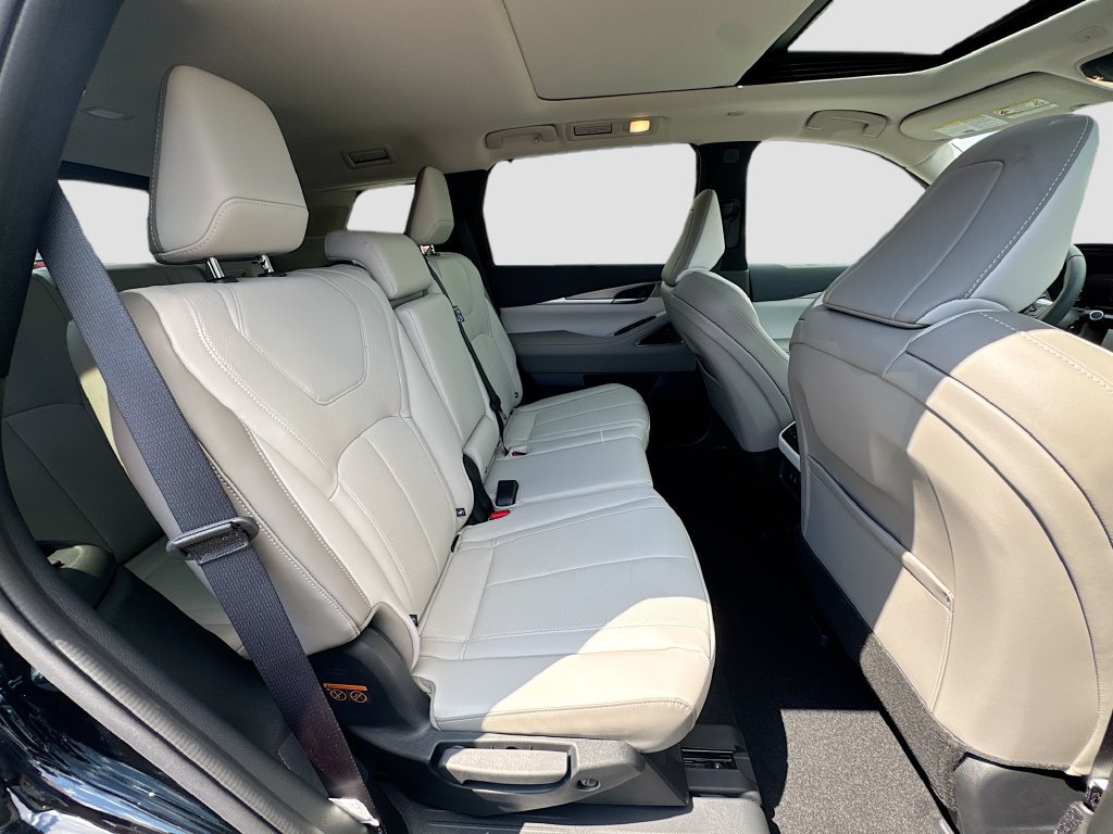 Certified 2026 INFINITI QX60 Luxe w/ Cargo Package FWD image 31