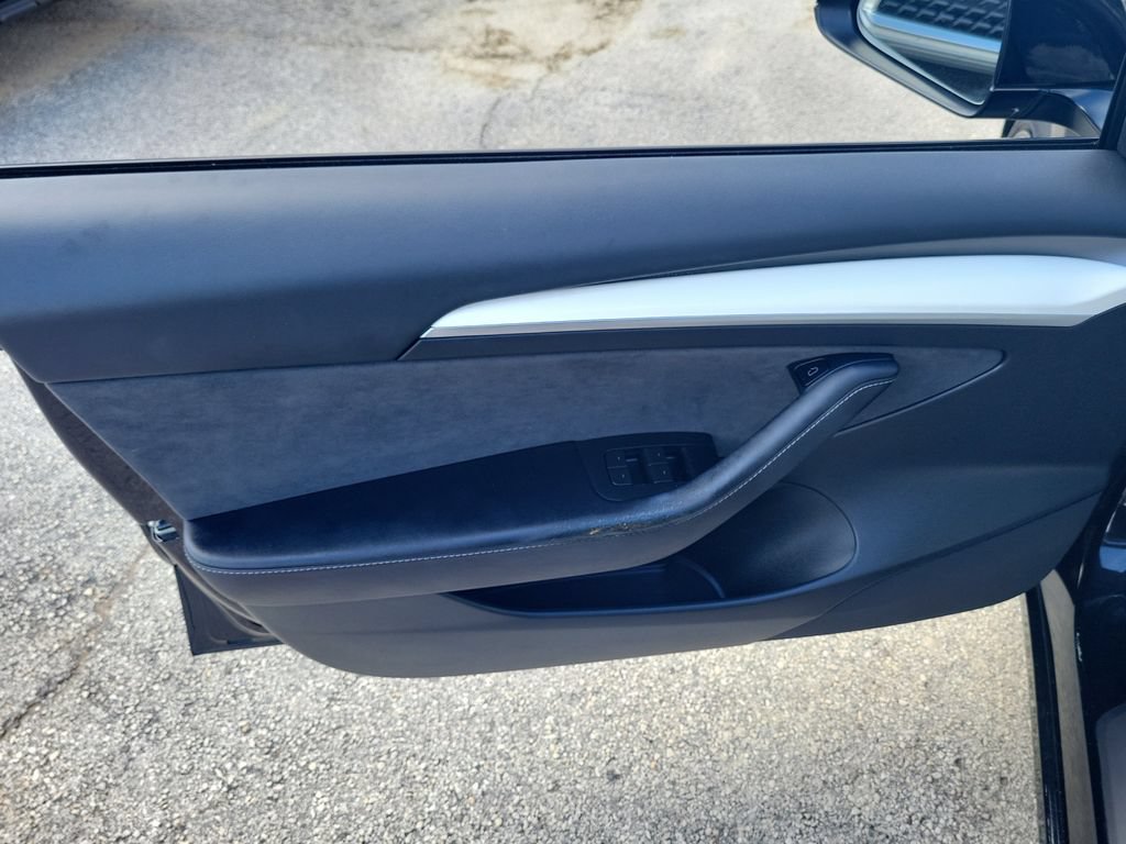 Used 2023 Tesla Model 3 Standard Range RWD image 12