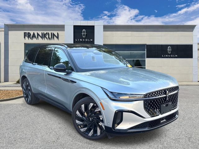 Used 2024 Lincoln Nautilus Reserve w/ Equipment Group 202A AWD/4WD image 1