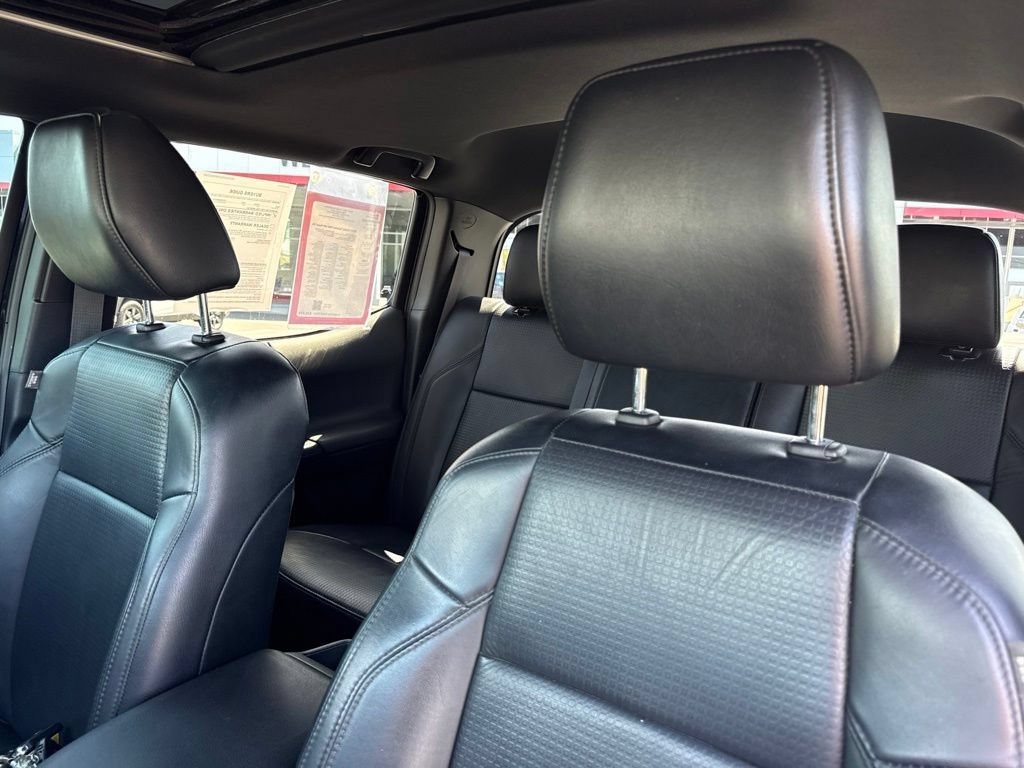Certified 2019 Toyota Tacoma TRD Off-Road AWD/4WD image 18