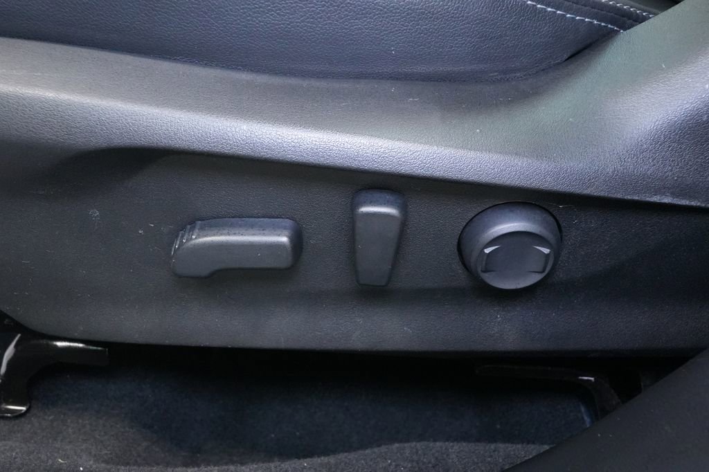 Used 2023 Subaru Forester Limited w/ Popular Package #3 image 17