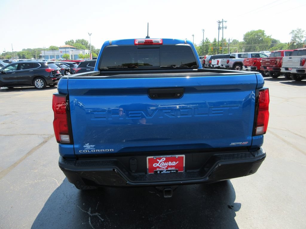 Certified 2023 Chevrolet Colorado ZR2 w/ ZR2 Convenience Package III AWD/4WD image 7