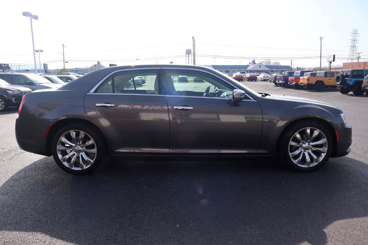 Used 2015 Chrysler 300 C w/ Light Group RWD image 6
