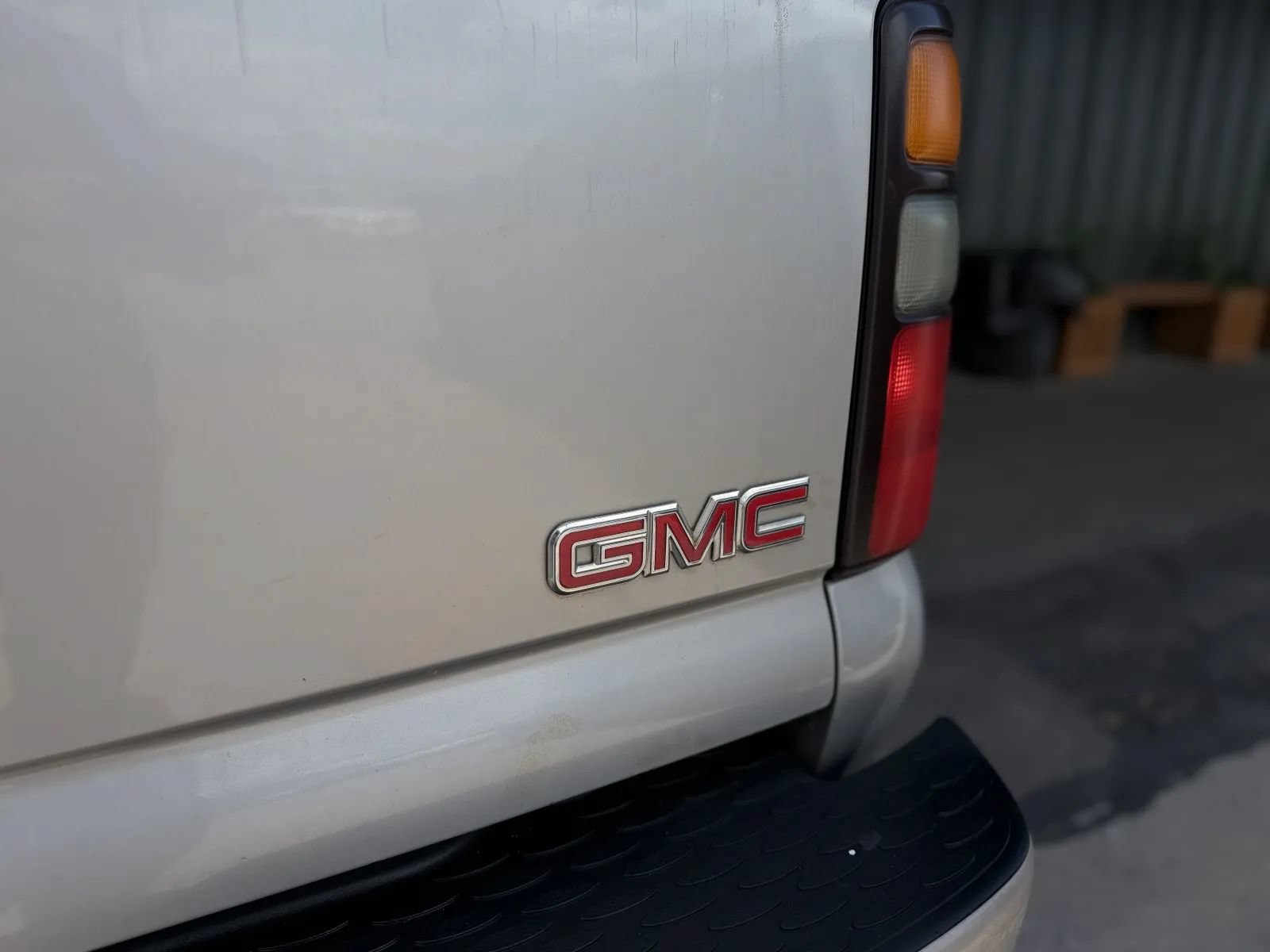 Used 2005 GMC Yukon XL Denali AWD/4WD image 34
