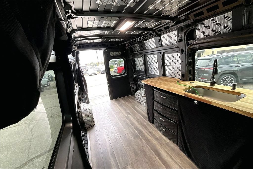 Used 2021 RAM ProMaster 2500 w/ Convenience Group FWD image 34