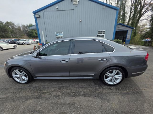 Used 2012 Volkswagen Passat TDI SEL Premium image 8