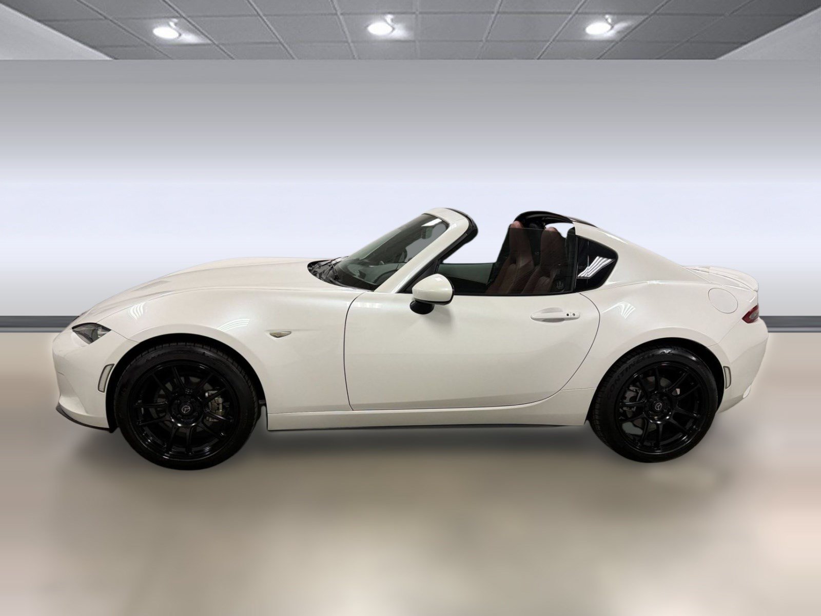 Used 2023 MAZDA MX-5 Miata Grand Touring RWD image 2