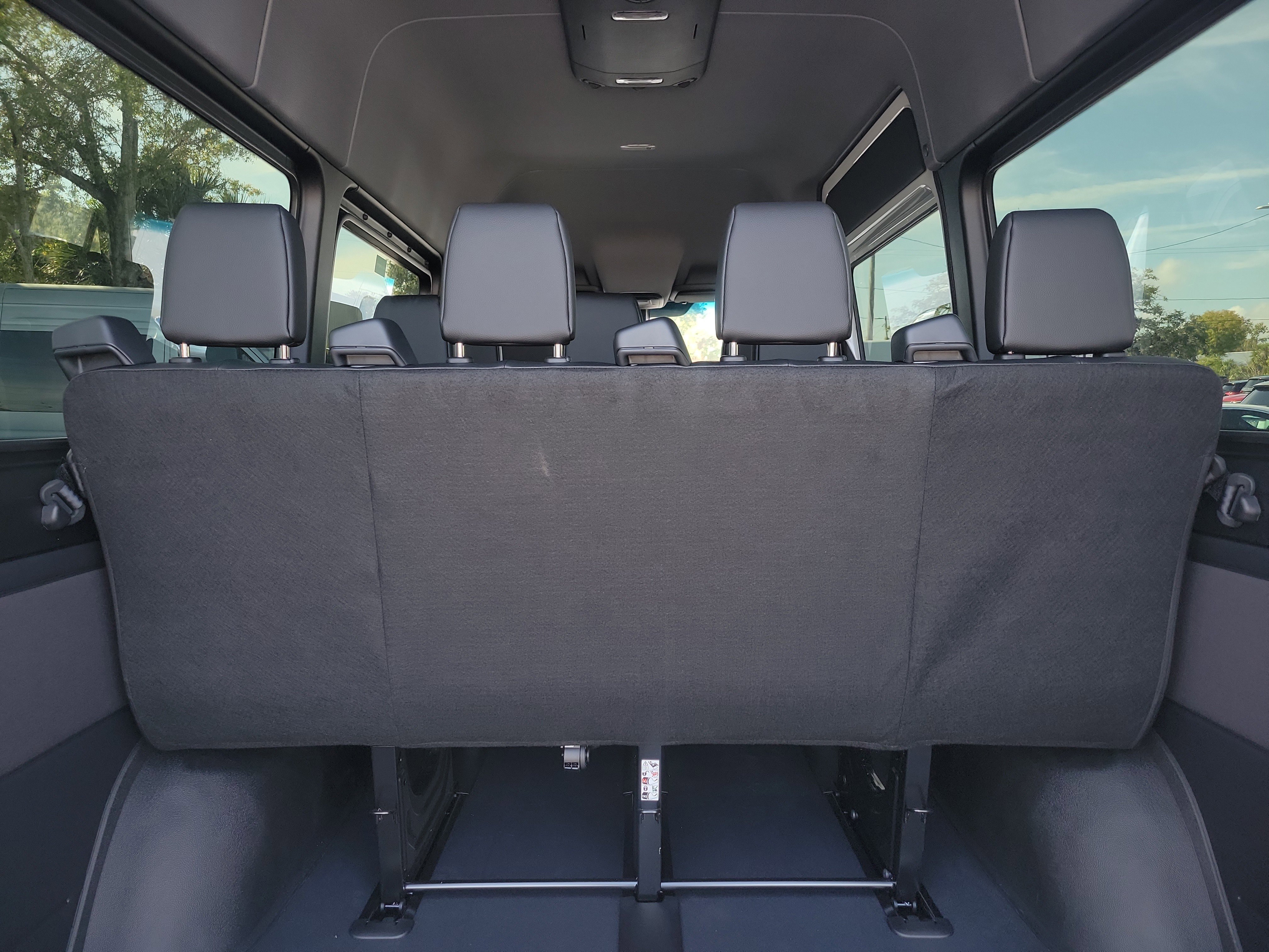 Used 2025 Mercedes-Benz Sprinter 2500 image 10