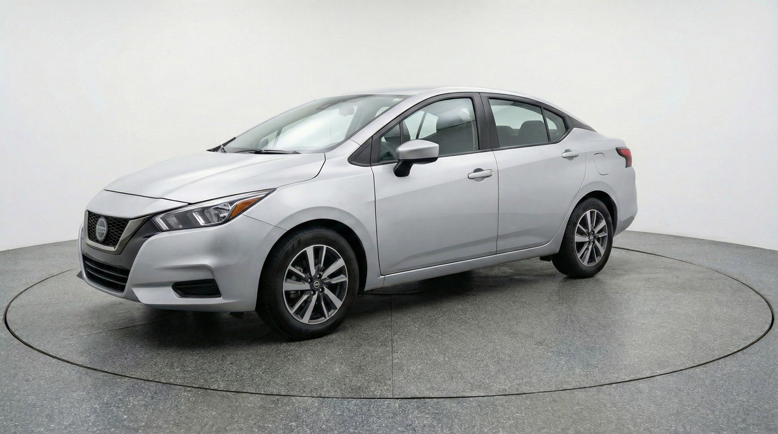 Used 2025 Nissan Versa SV image 3