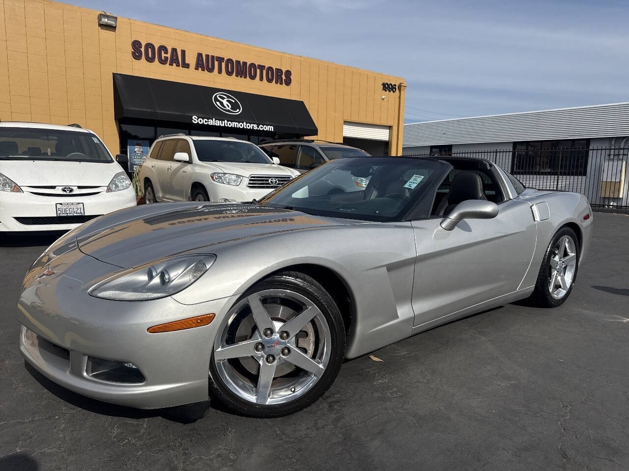 Used 2005 Chevrolet Corvette Coupe w/ Preferred Equipment Group RWD image 12