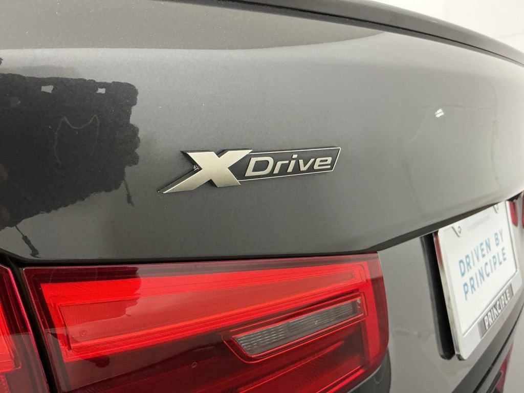 Used 2018 BMW M550i xDrive w/ Dynamic Handling Package image 31