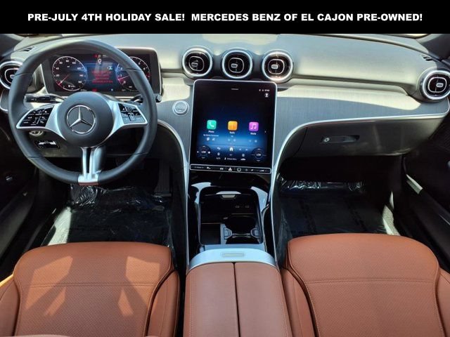 Used 2025 Mercedes-Benz C 300 4MATIC Sedan image 5