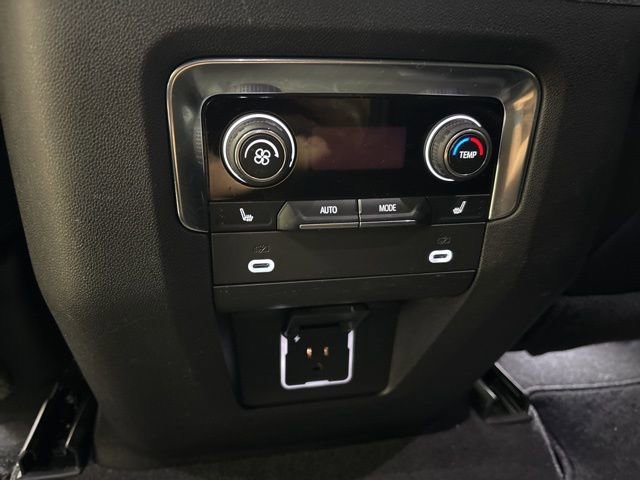 Used 2022 Chevrolet Tahoe LT w/ LT Signature Plus Package AWD/4WD image 14