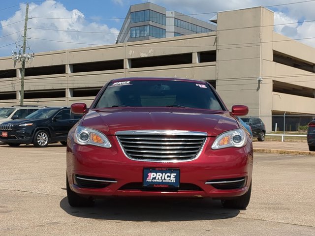 Used 2012 Chrysler 200 Touring FWD image 2