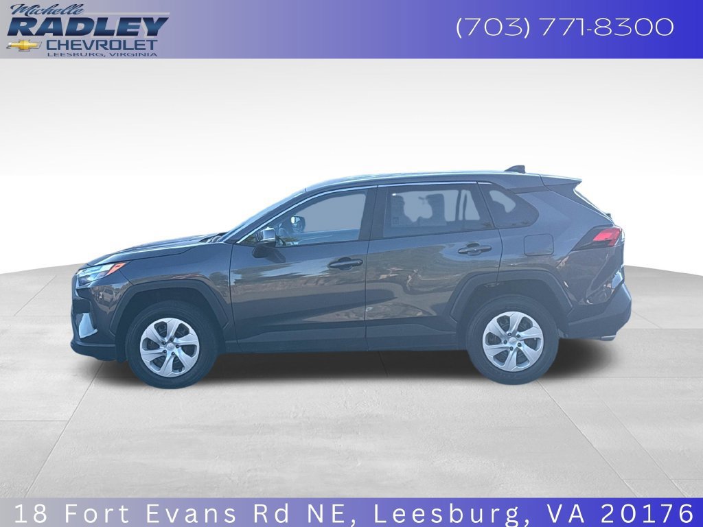 Used 2025 Toyota RAV4 LE AWD/4WD image 2