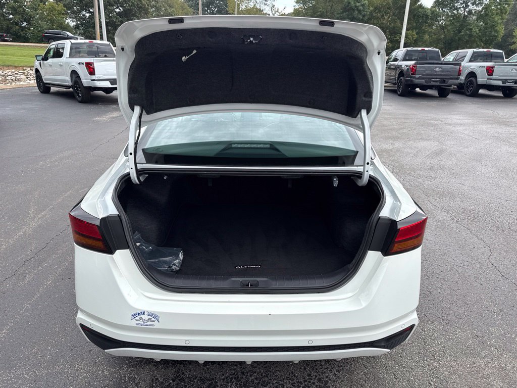 Used 2025 Nissan Altima 2.5 SV FWD image 18