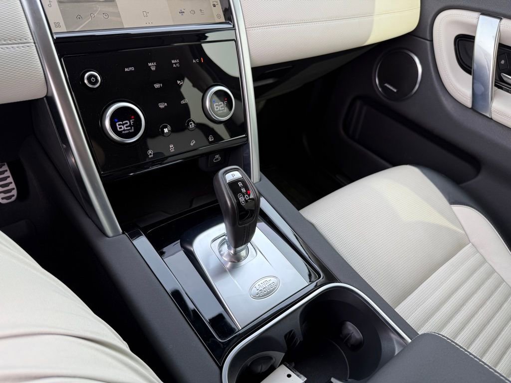 Used 2022 Land Rover Discovery Sport S R-Dynamic image 24