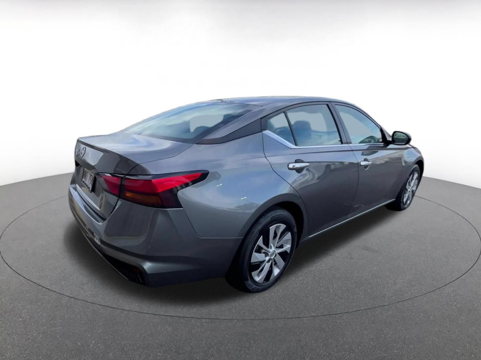 Used 2023 Nissan Altima 2.5 S FWD image 15