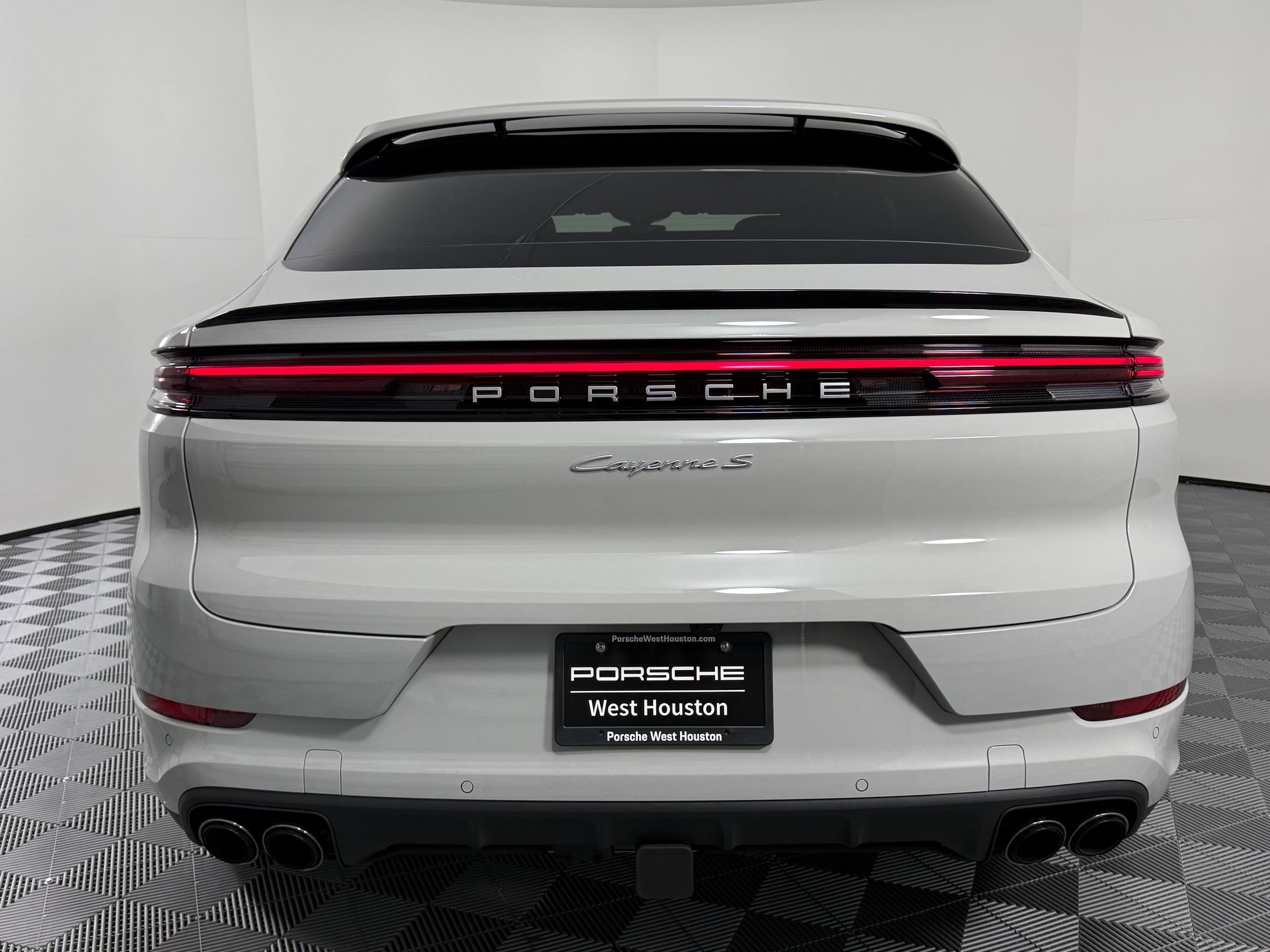 Certified 2026 Porsche Cayenne S AWD/4WD image 10