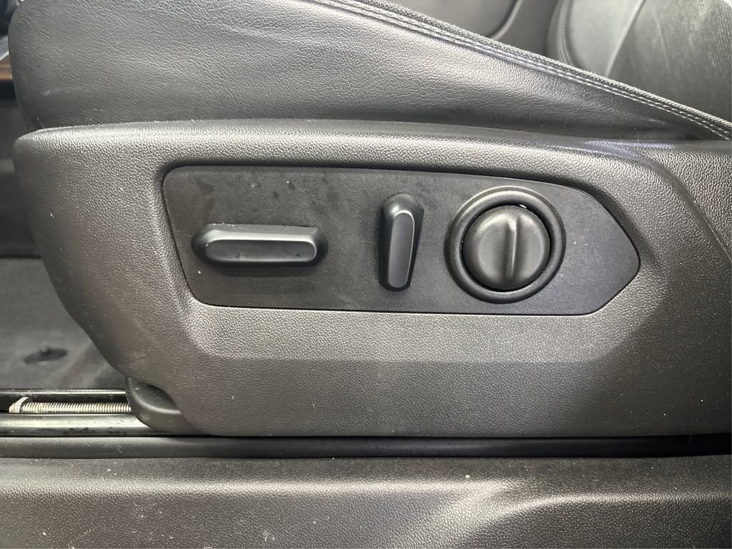 Used 2021 Chevrolet Silverado 1500 High Country image 41