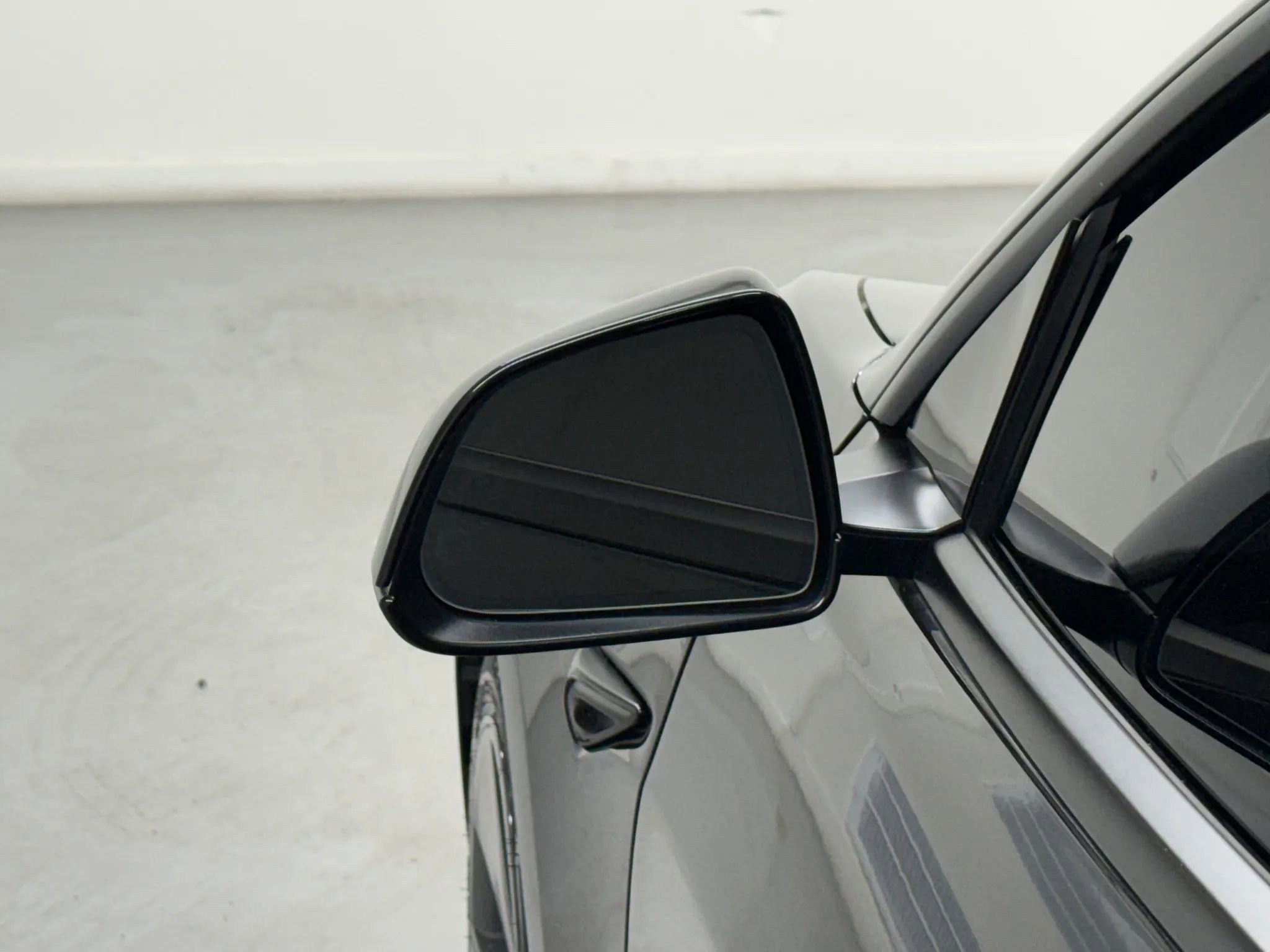 Used 2023 Tesla Model 3 Long Range AWD/4WD image 40