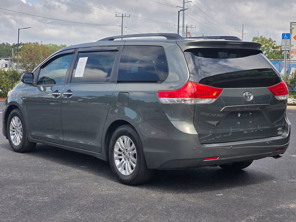 Used 2014 Toyota Sienna Limited image 7