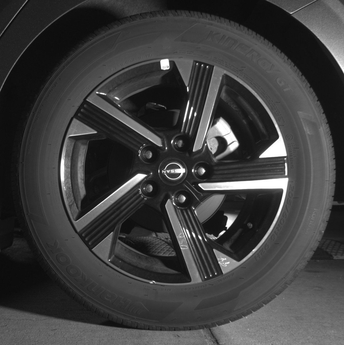 Used 2025 Nissan Sentra SV FWD image 14