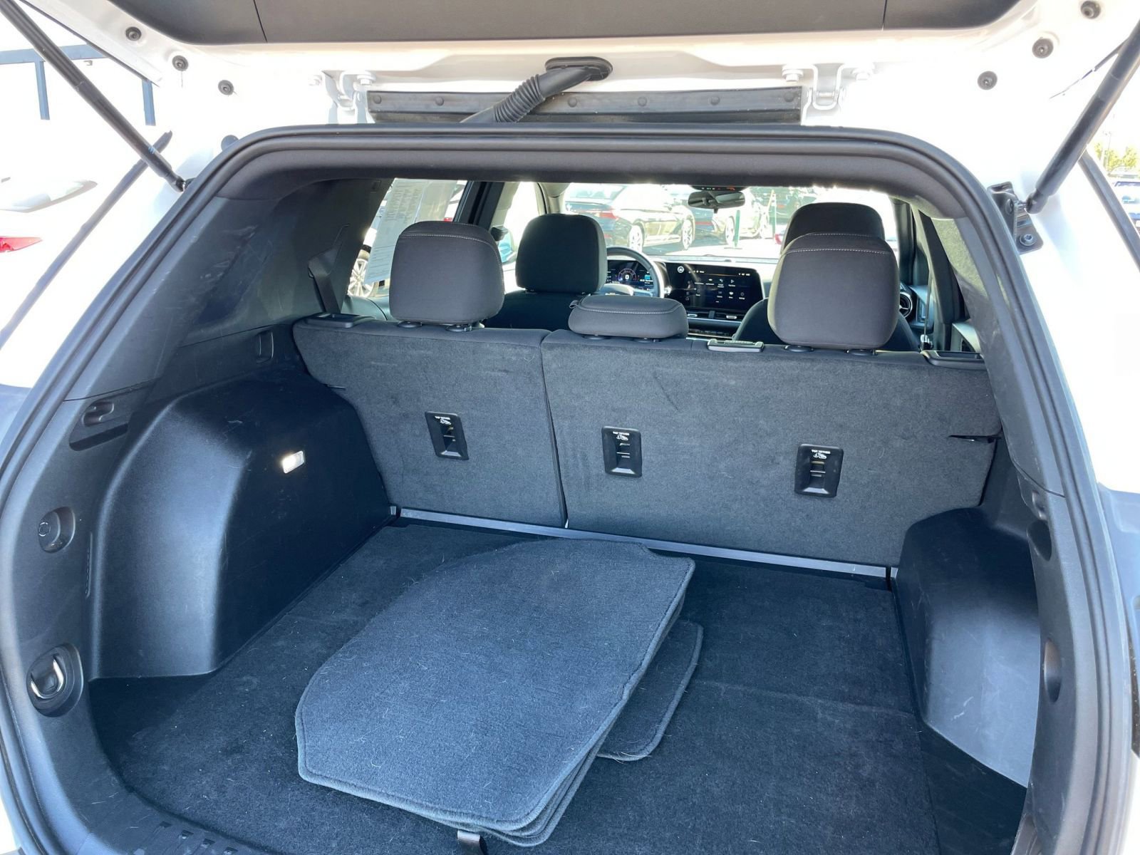 Used 2025 Chevrolet Equinox LT image 30