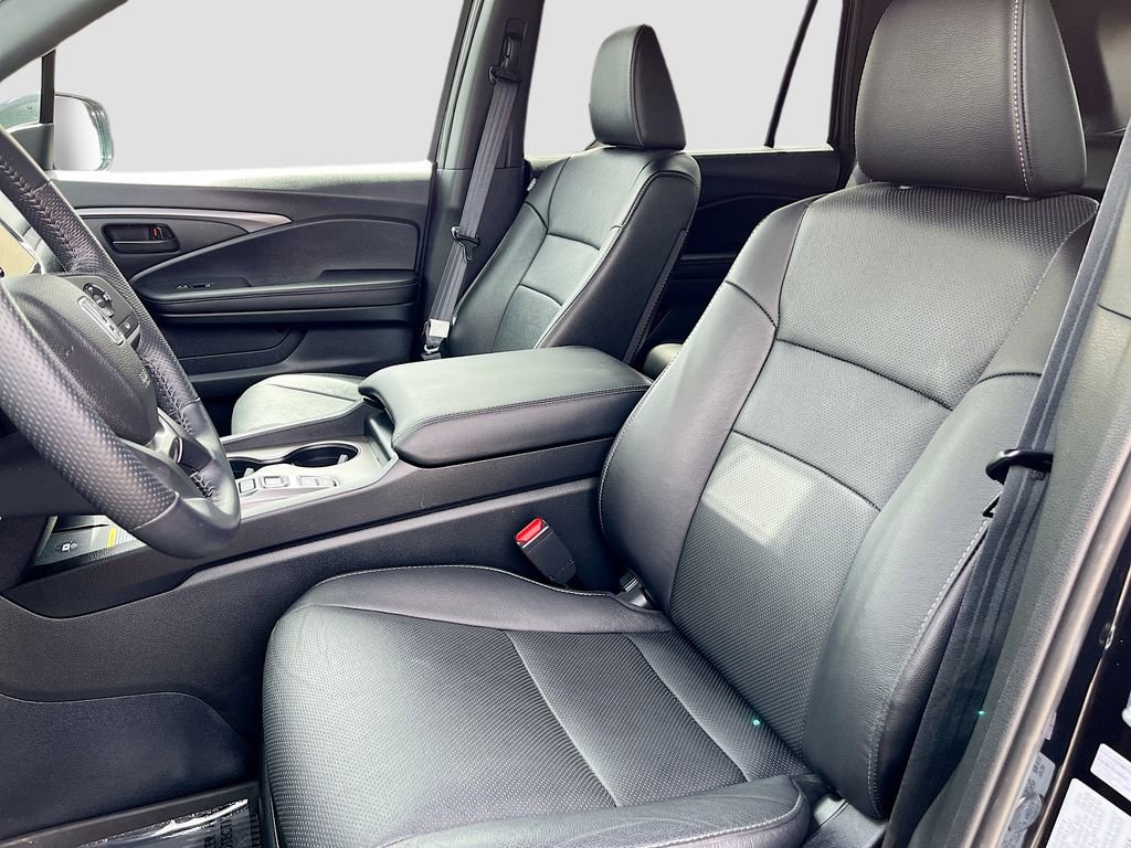 Used 2025 Honda Passport EX-L image 21