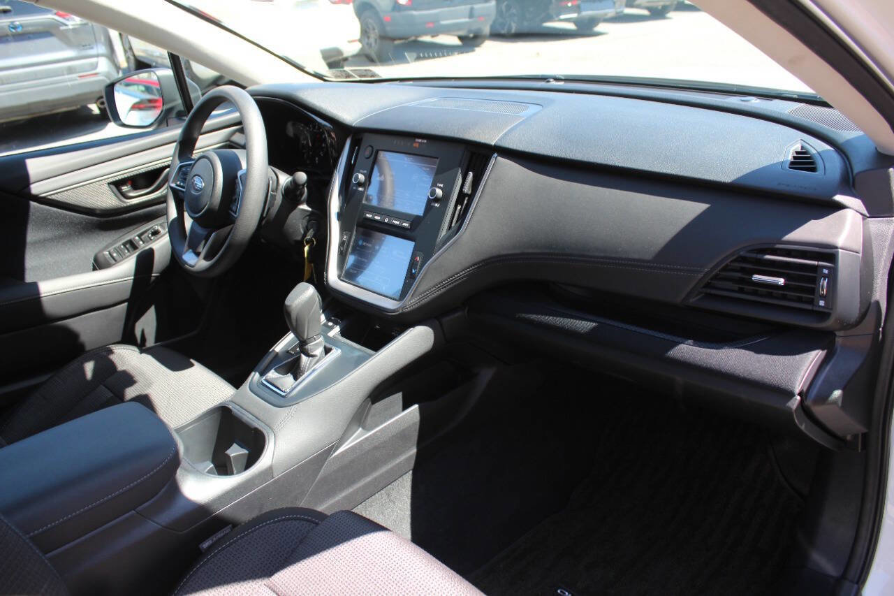 Used 2025 Subaru Outback image 10