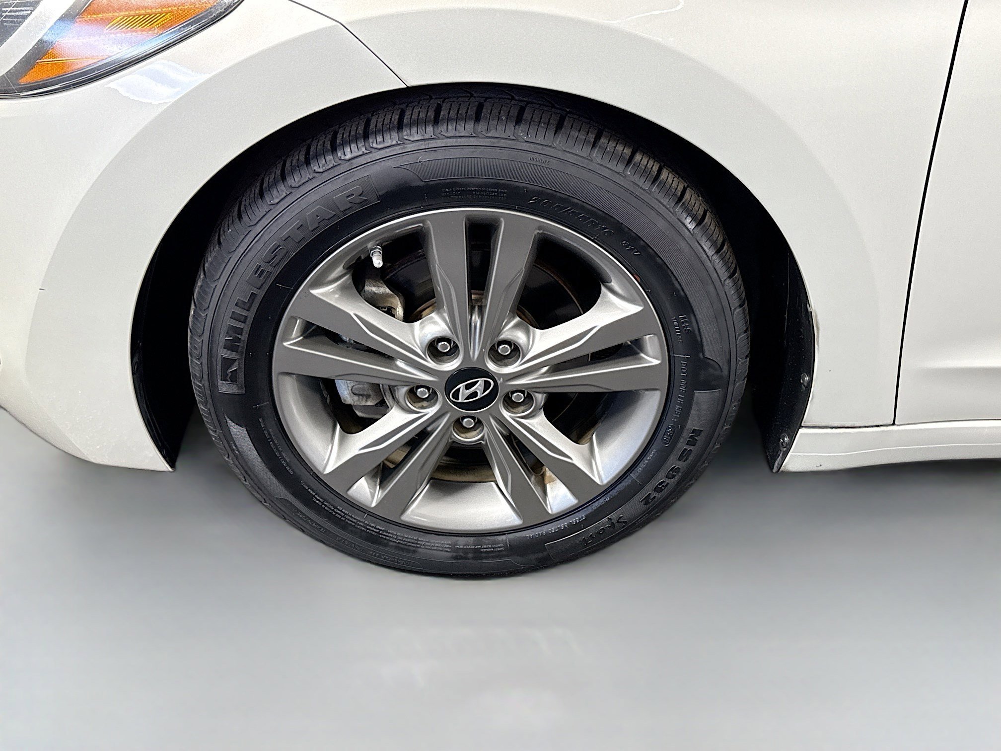 Used 2017 Hyundai Elantra SE image 37