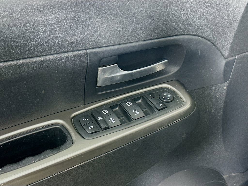 Used 2010 Jeep Liberty Renegade AWD/4WD image 19