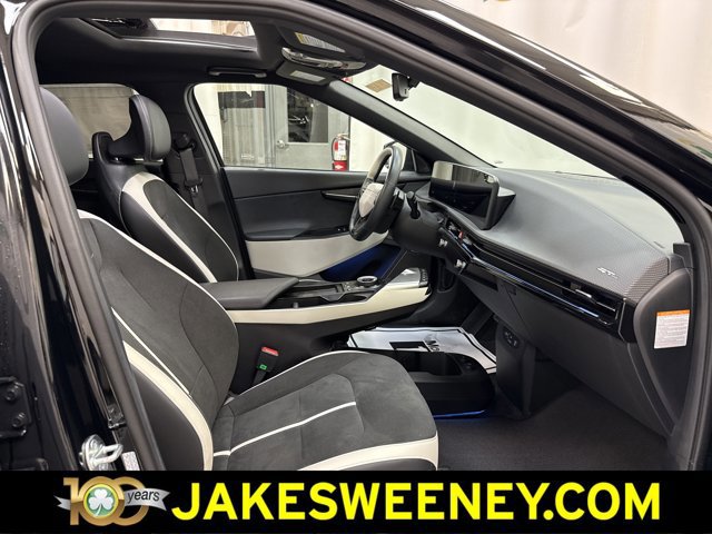 Used 2025 Kia EV6 GT-Line image 32
