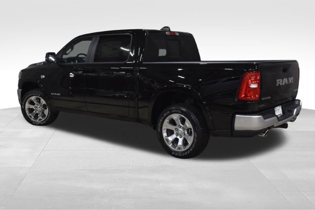 New 2026 RAM 1500 4x4 Crew Cab image 7
