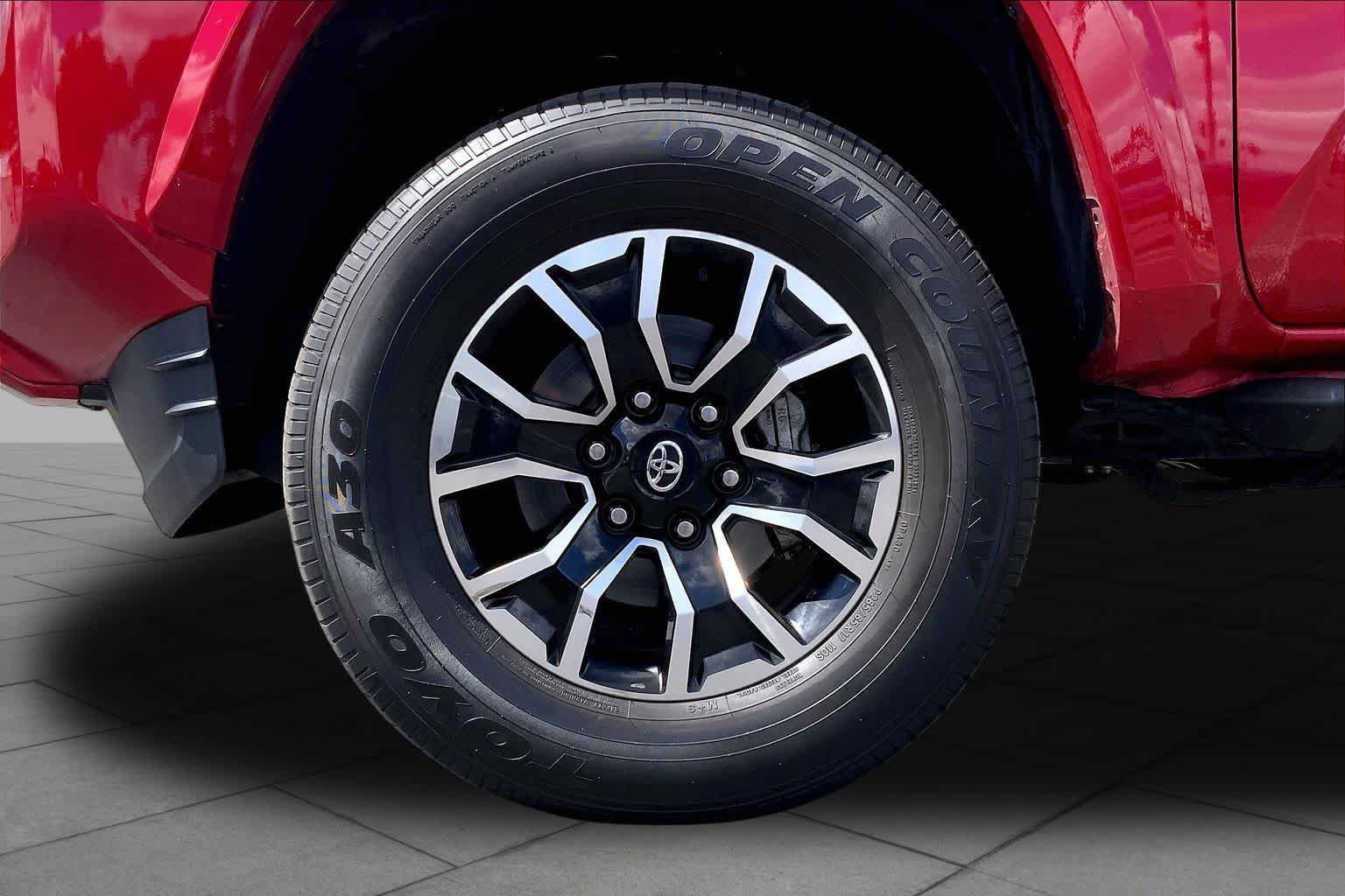 Used 2022 Toyota Tacoma TRD Sport w/ TRD Premium Sport Package RWD image 10